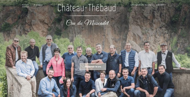 Même parti pris pour la page d'accueil du cru Château-Thébaud.