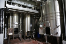 Le chai vieillissant du lycée viticole d’Amboise doit être reconstruit et pourrait héberger le chai pépinière si le projet se concrétise (crédit A. Canon) Le chai vieillissant du lycée viticole d’Amboise doit être reconstruit et pourrait héberger le chai pépinière si le projet se concrétise (crédit A. Canon)