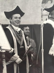 Jean Baumard était aussi membre de la confrérie des Chevaliers du Sacavin Jean Baumard était aussi membre de la confrérie des Chevaliers du Sacavin