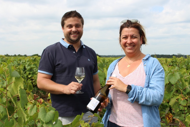 Stéphane Cottenceau et Mathilde Ollivier viennent de lancer leur première cuvée de vin sans alcool à partir de melon B.