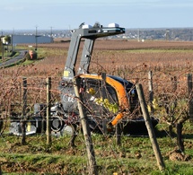 Le premier chenillard autonome de Pellenc travaille en Anjou